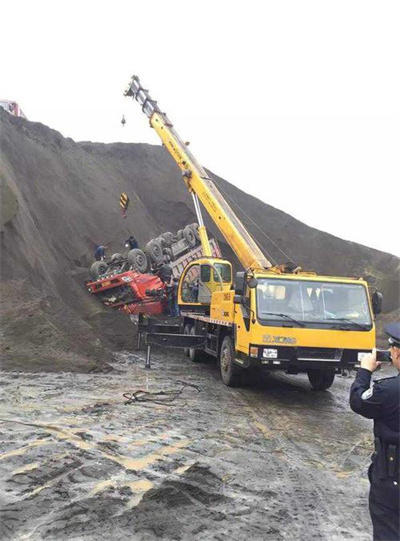 马龙上犹道路救援